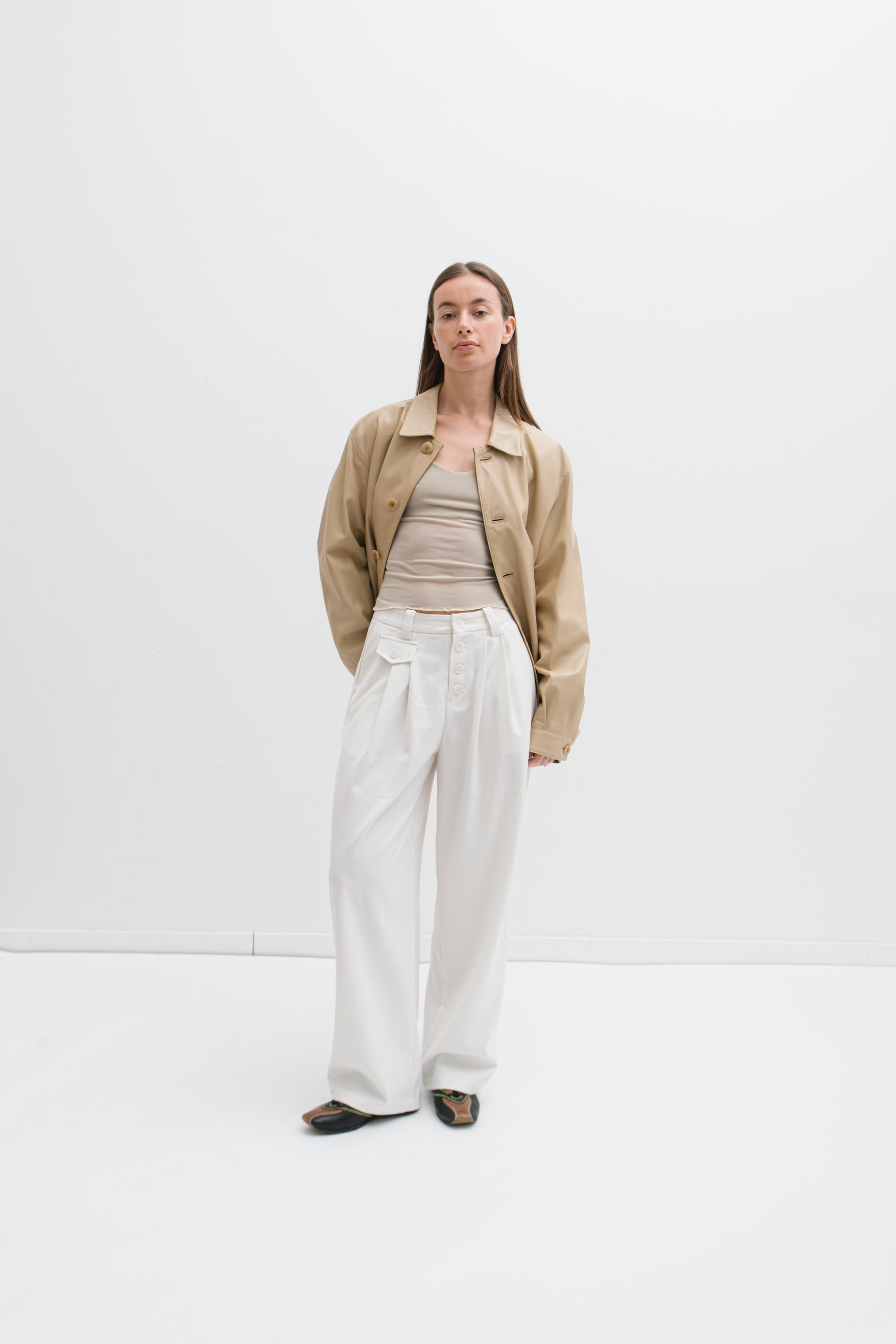 THE MID LENGTH BEIGE (M/L)