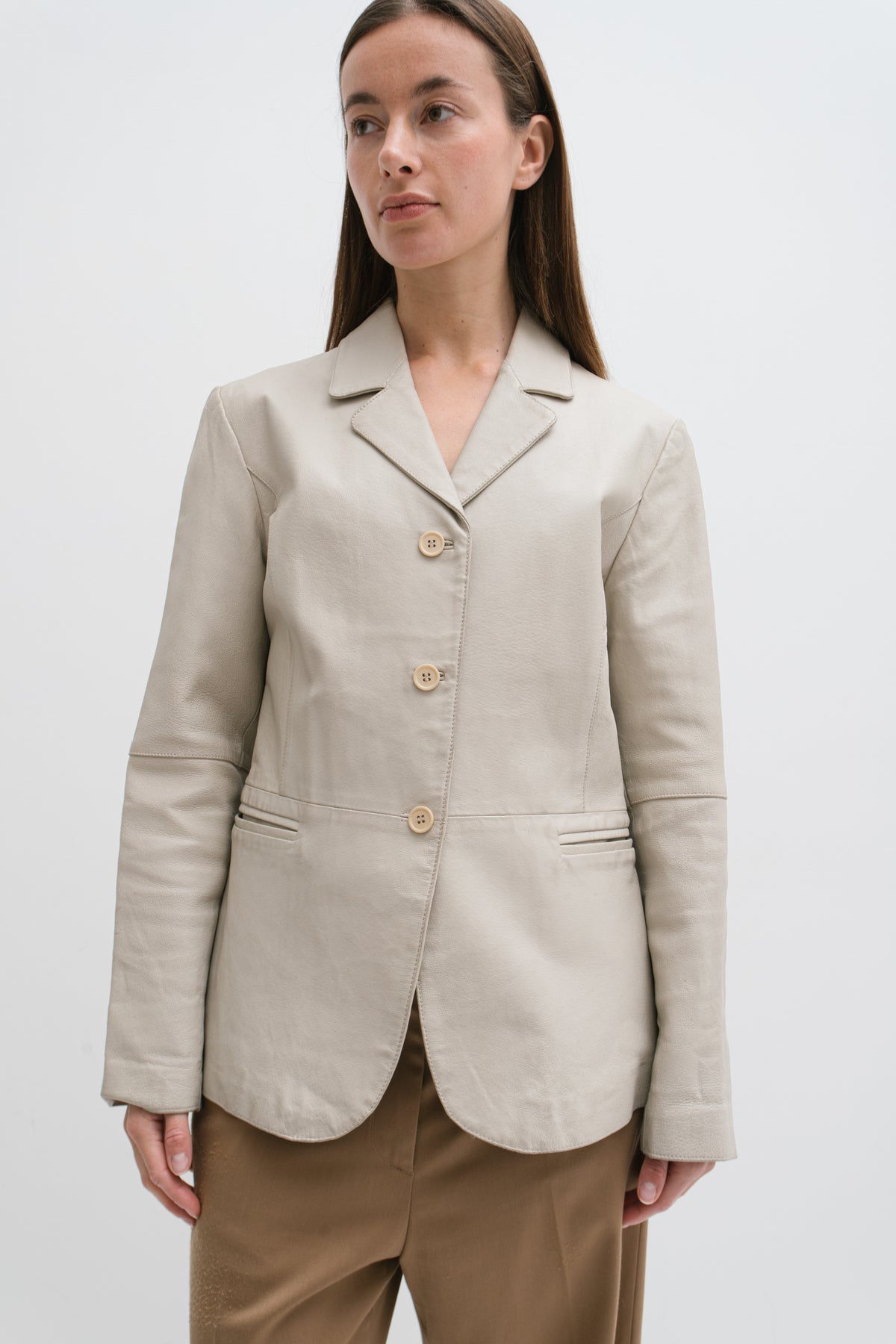 UPCYCLED LEATHER OPEN BACK MILK (XS/S)