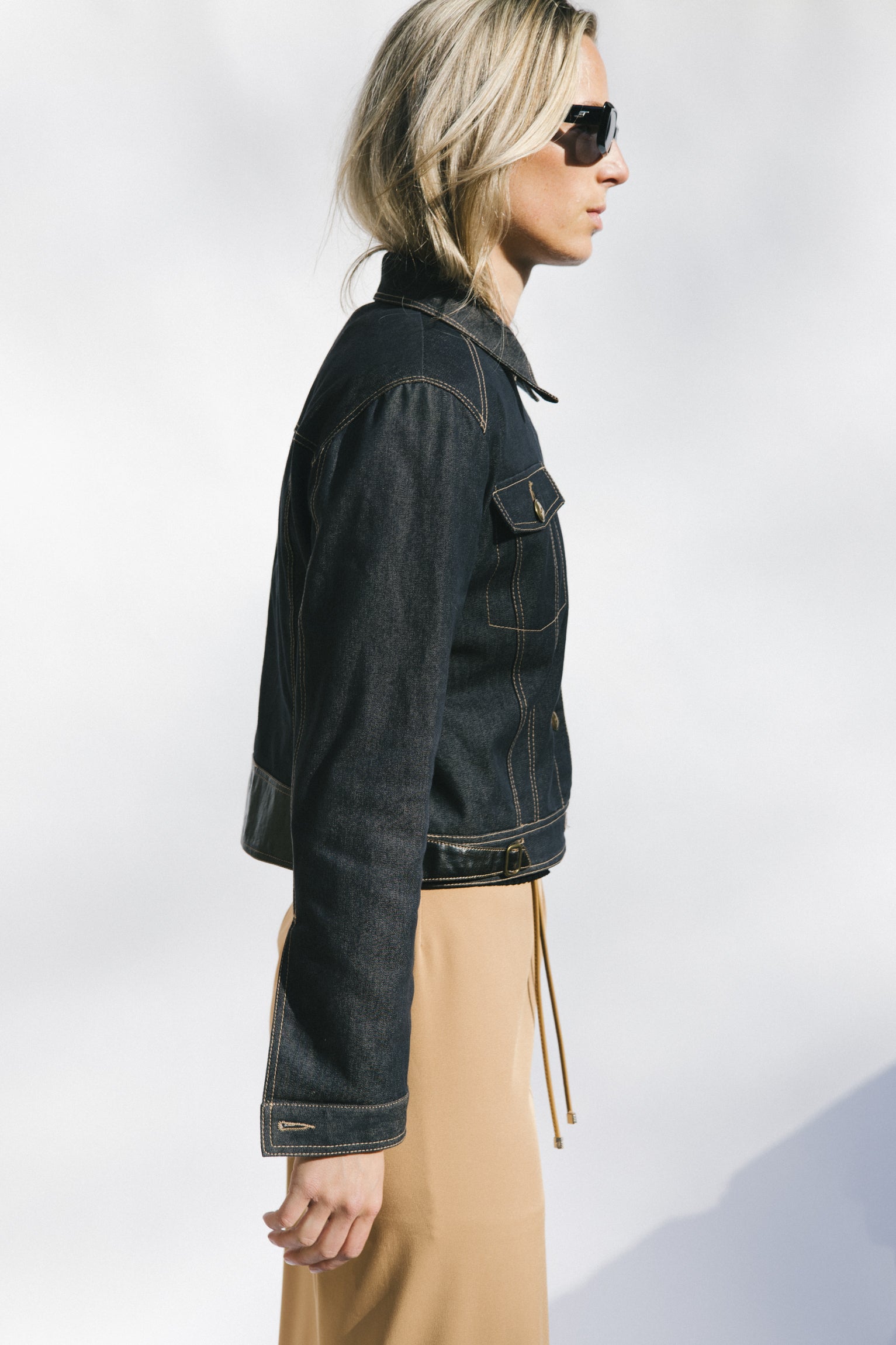 THE SHORT DENIM JACKET (S/M)