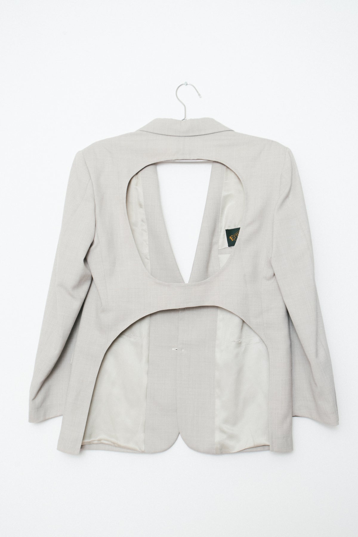 UPCYCLED OPEN BACK BLAZER BEIGE (M/L)