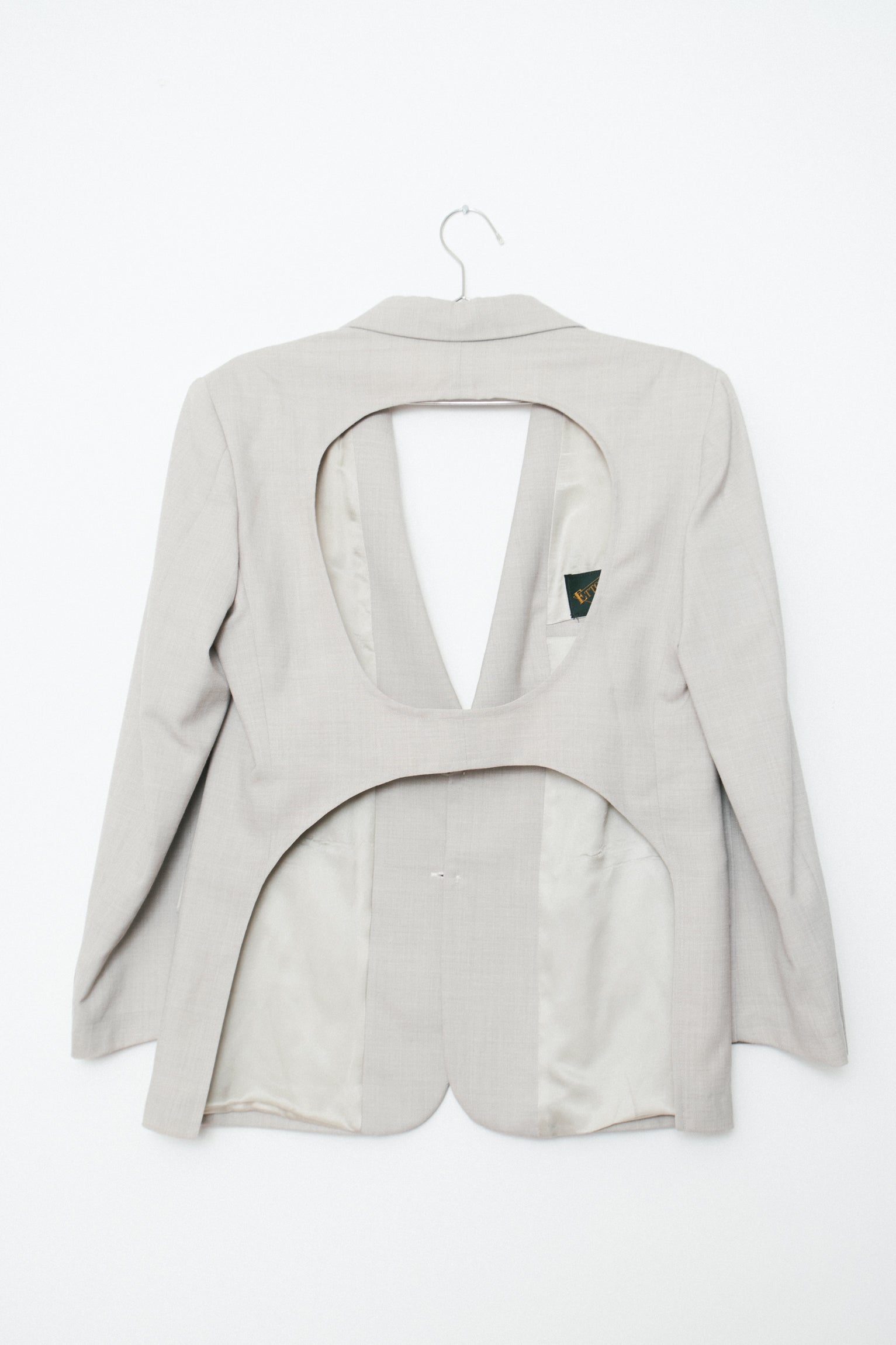 UPCYCLED OPEN BACK BLAZER BEIGE (M/L)