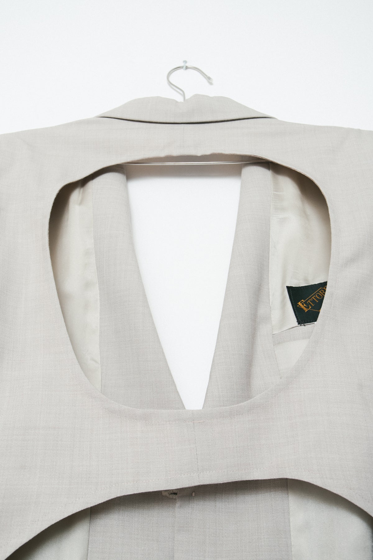 UPCYCLED OPEN BACK BLAZER BEIGE (M/L)